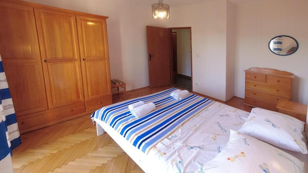 Apartman Dolores Кучище Екстериор снимка