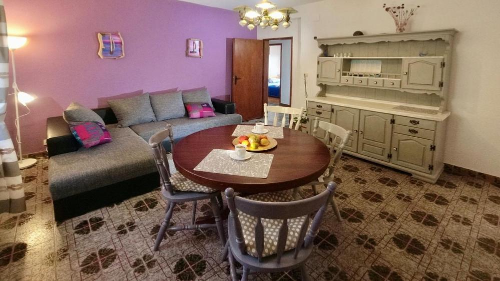 Apartman Dolores Кучище Екстериор снимка